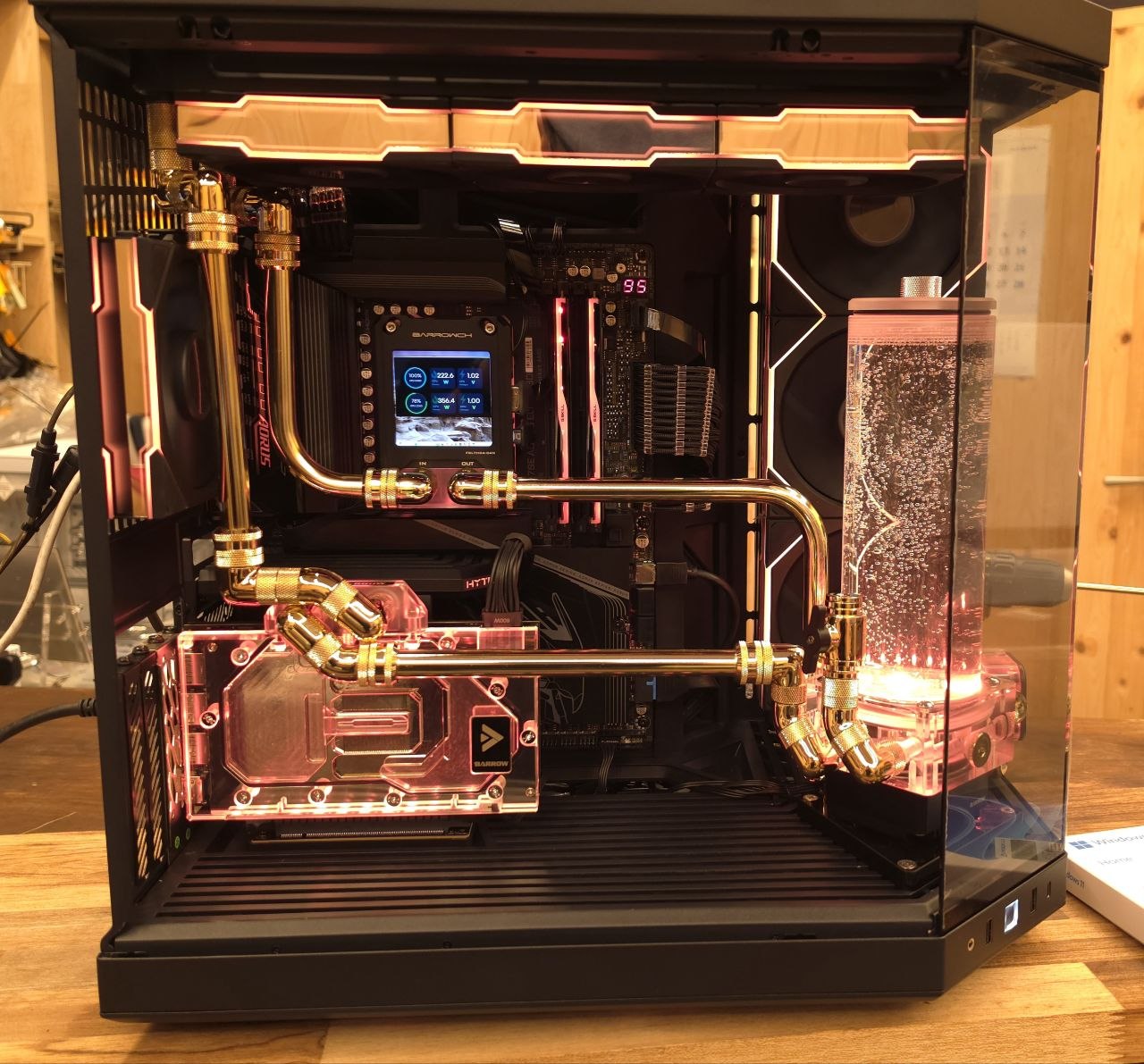 라이젠9 9950X3D2 · RTX 5080 커스텀 수냉 PC 출고기 — HYTE Y70 블랙&골드
